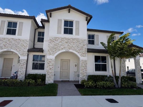 2840 SE 26th Ter , Homestead, FL 33035