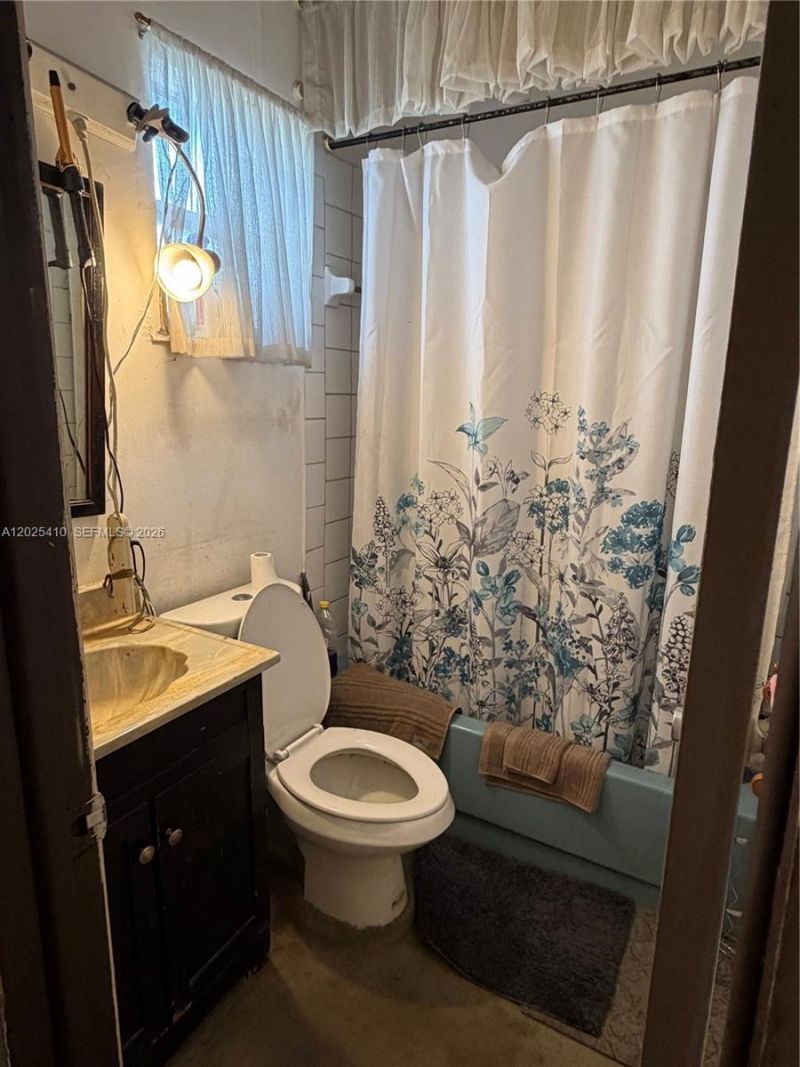 1535 NW 153rd St , Miami Gardens, FL 33054 Photo