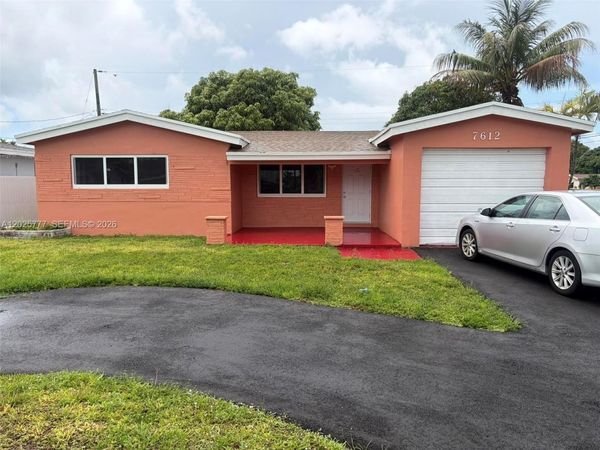 7612 Plantation Blvd , Miramar, FL 33023