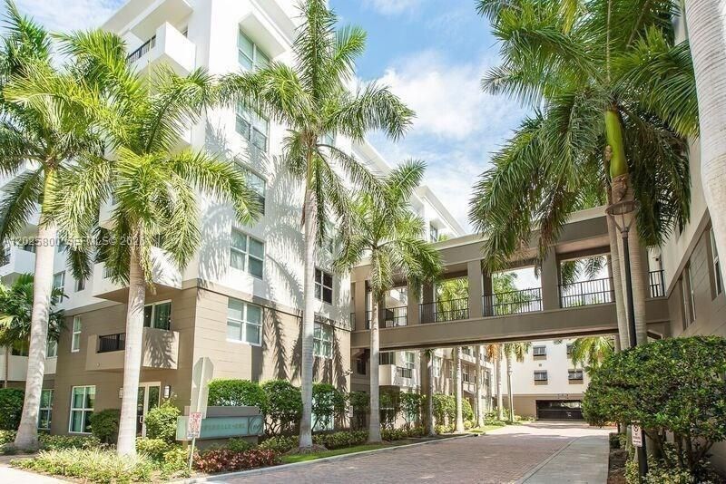 2421 NE 65th St , Unit 408, Fort Lauderdale, FL 33308 Photo