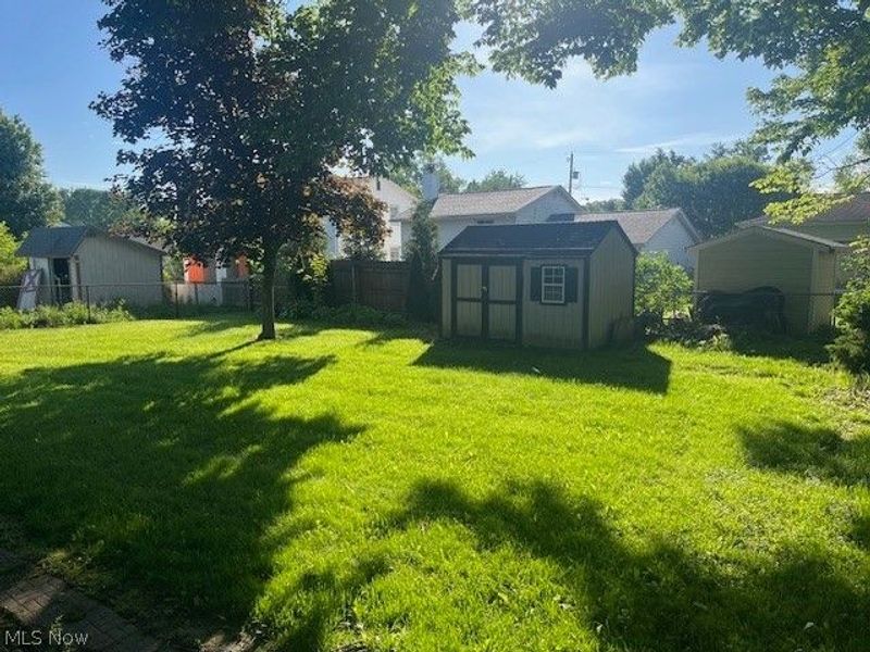 1153 Gulf Road , Elyria, OH 44035 Photo 3