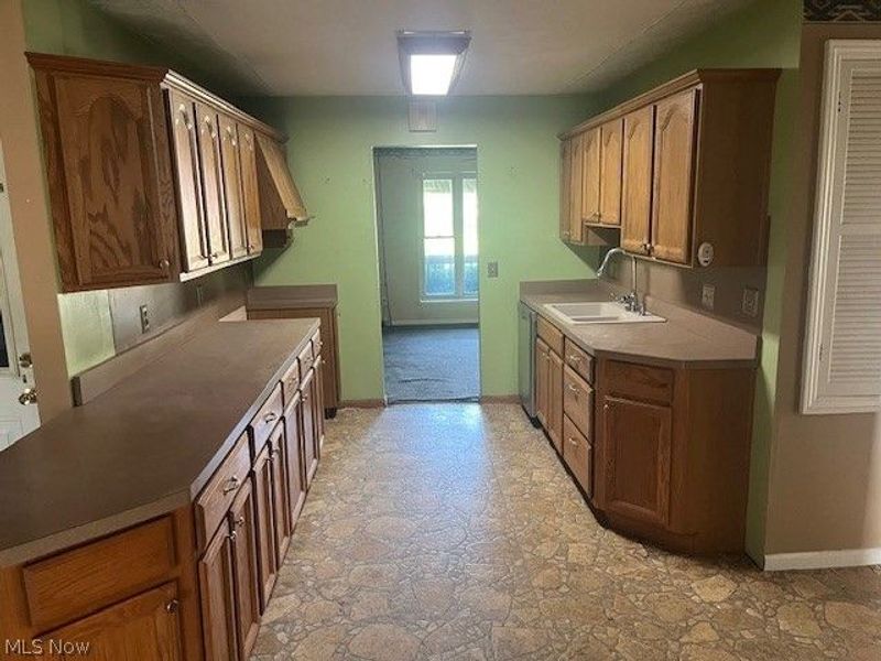 1153 Gulf Road , Elyria, OH 44035 Photo 7