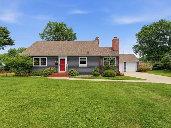 3215 34th Street , Rock Island, IL 61201
