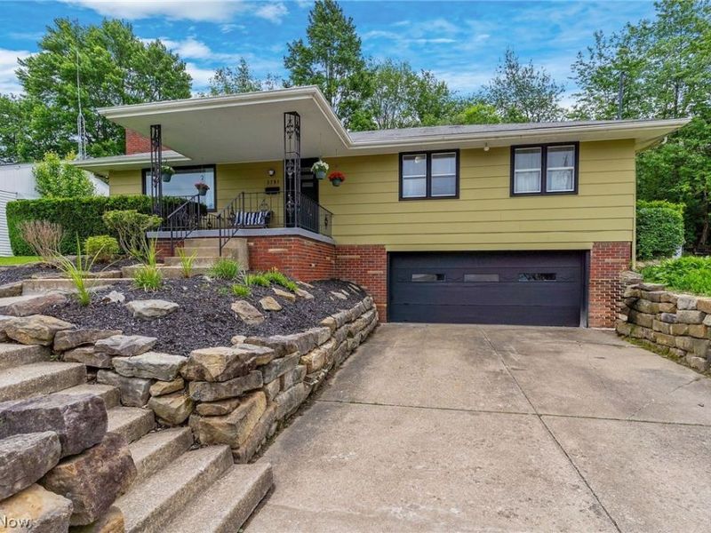 3781 Baymar Drive, Youngstown, OH 44511 Photo 2