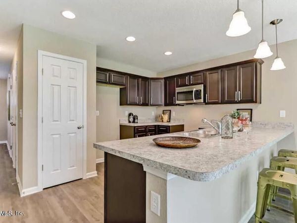 1308 LAKE SHORE Boulevard, Jacksonville, FL 32205