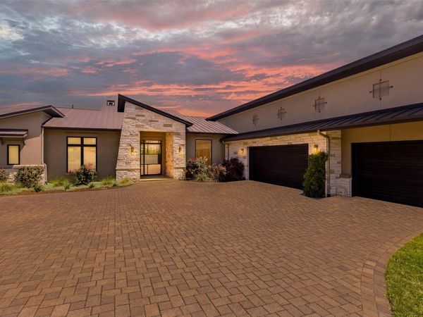 8801 Bellancia DR, Austin, TX 78738