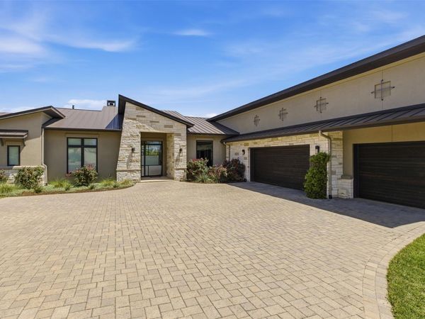 8801 Bellancia DR, Austin, TX 78738