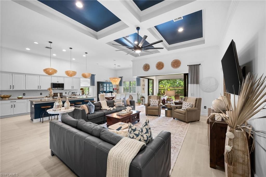 16213 Camden Lakes Cir , Naples, FL 34110 Photo