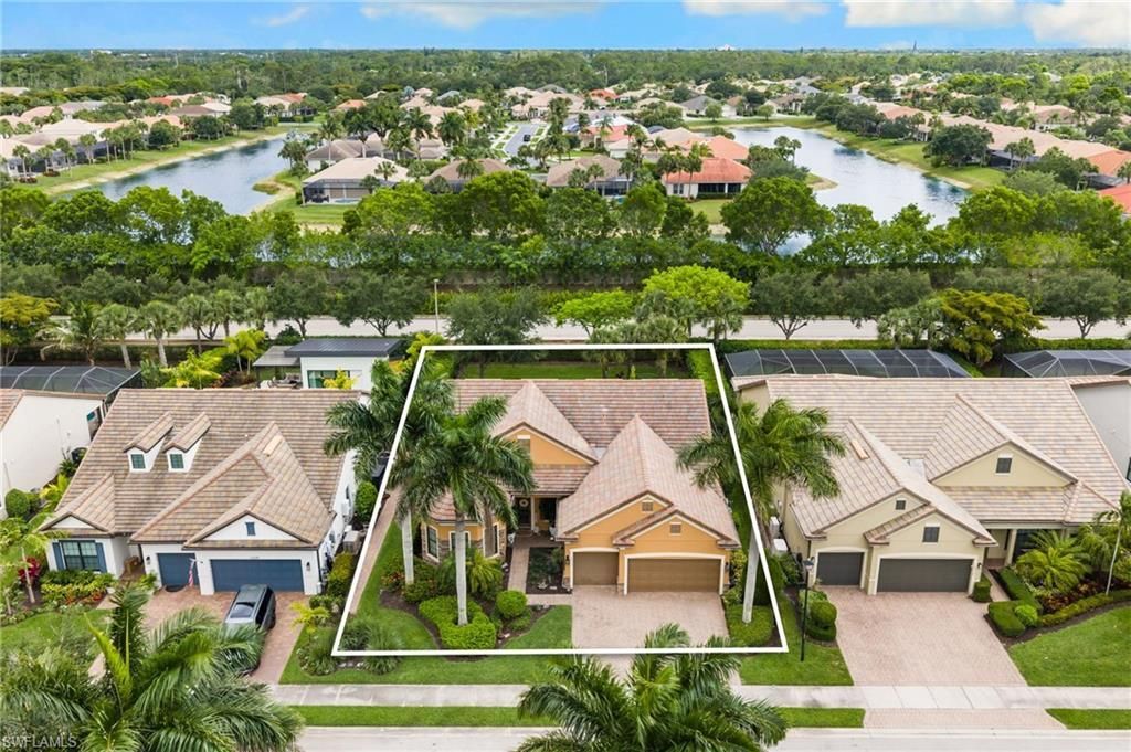 16213 Camden Lakes Cir , Naples, FL 34110 Photo