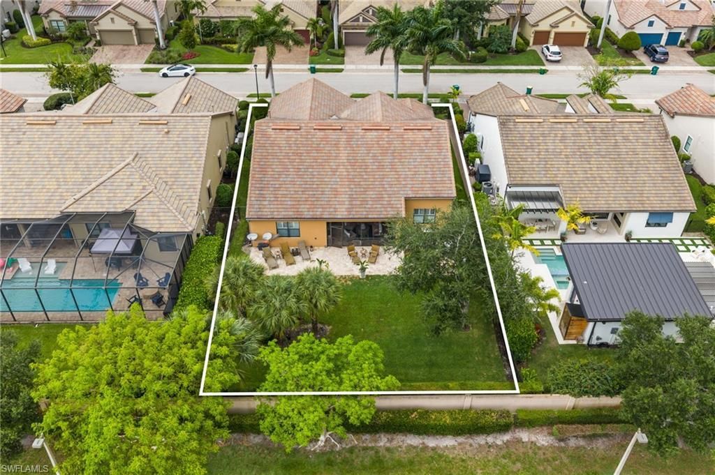 16213 Camden Lakes Cir , Naples, FL 34110 Photo