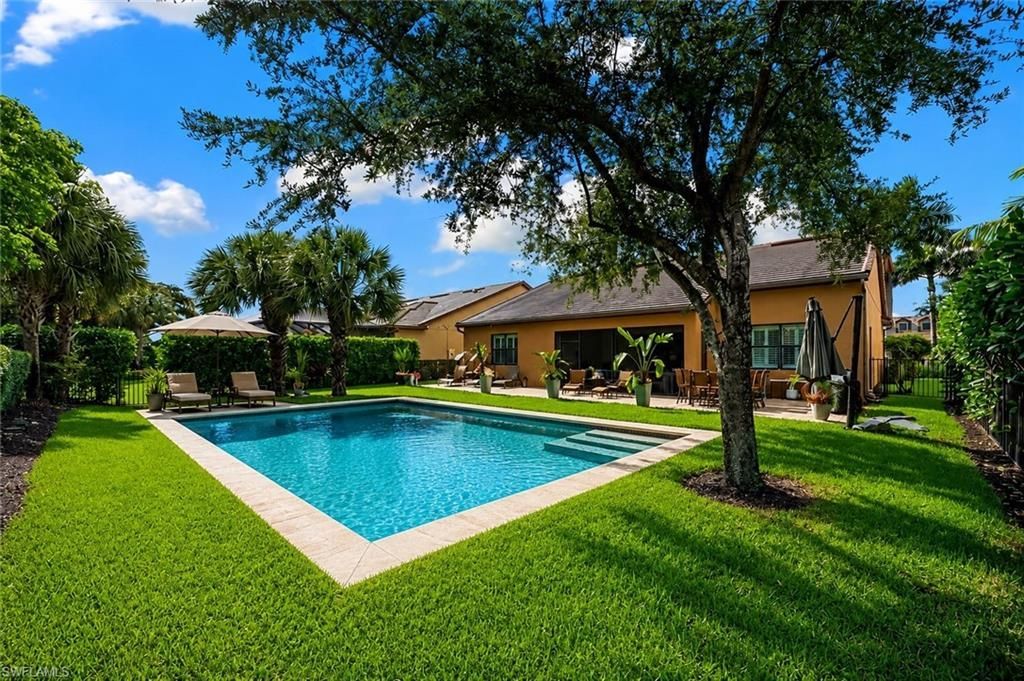 16213 Camden Lakes Cir , Naples, FL 34110 Photo