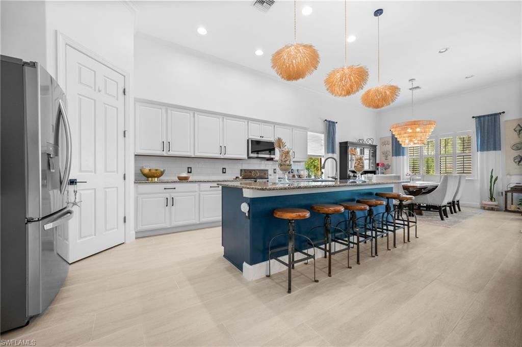 16213 Camden Lakes Cir , Naples, FL 34110 Photo