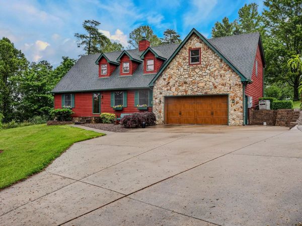 8 Lower Coach Road, Hurricane, WV 25526