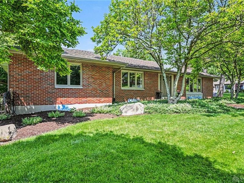 202 Marchester Drive, Kettering, OH 45429 Photo 2