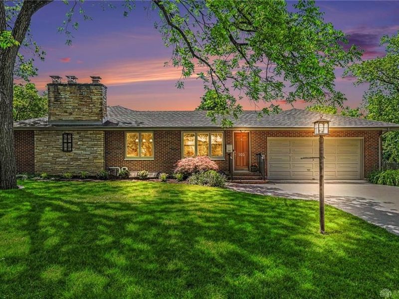 202 Marchester Drive, Kettering, OH 45429 Photo 4
