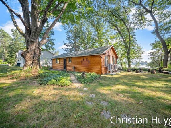 8818 E 128th Street, Sand Lake, MI 49343