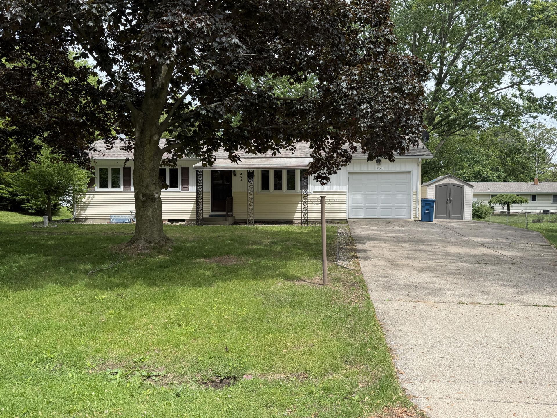 250 Lois Drive, Battle Creek, MI 49015 Main Photo