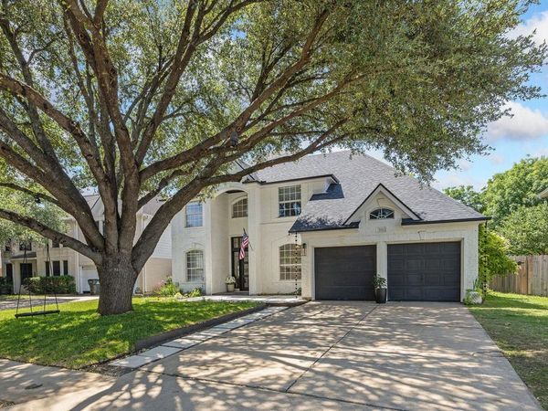 702 Churchill Farms DR , Georgetown, TX 78626