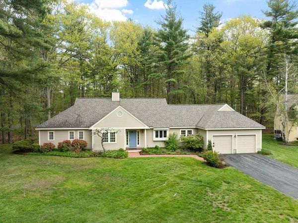 36 Pickman Dr, Unit 36, Bedford, MA 01730