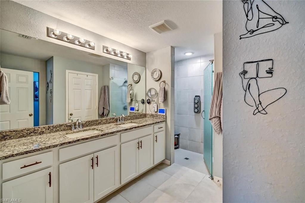 1811 SW 3rd Ter, Cape Coral, FL 33991 Photo