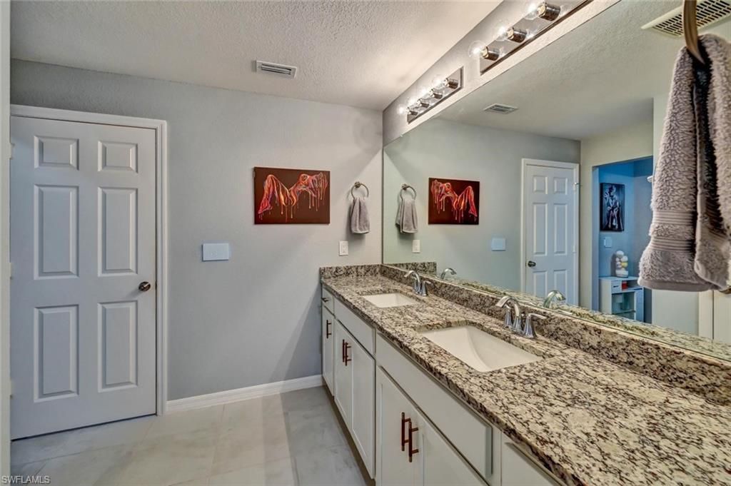 1811 SW 3rd Ter, Cape Coral, FL 33991 Photo