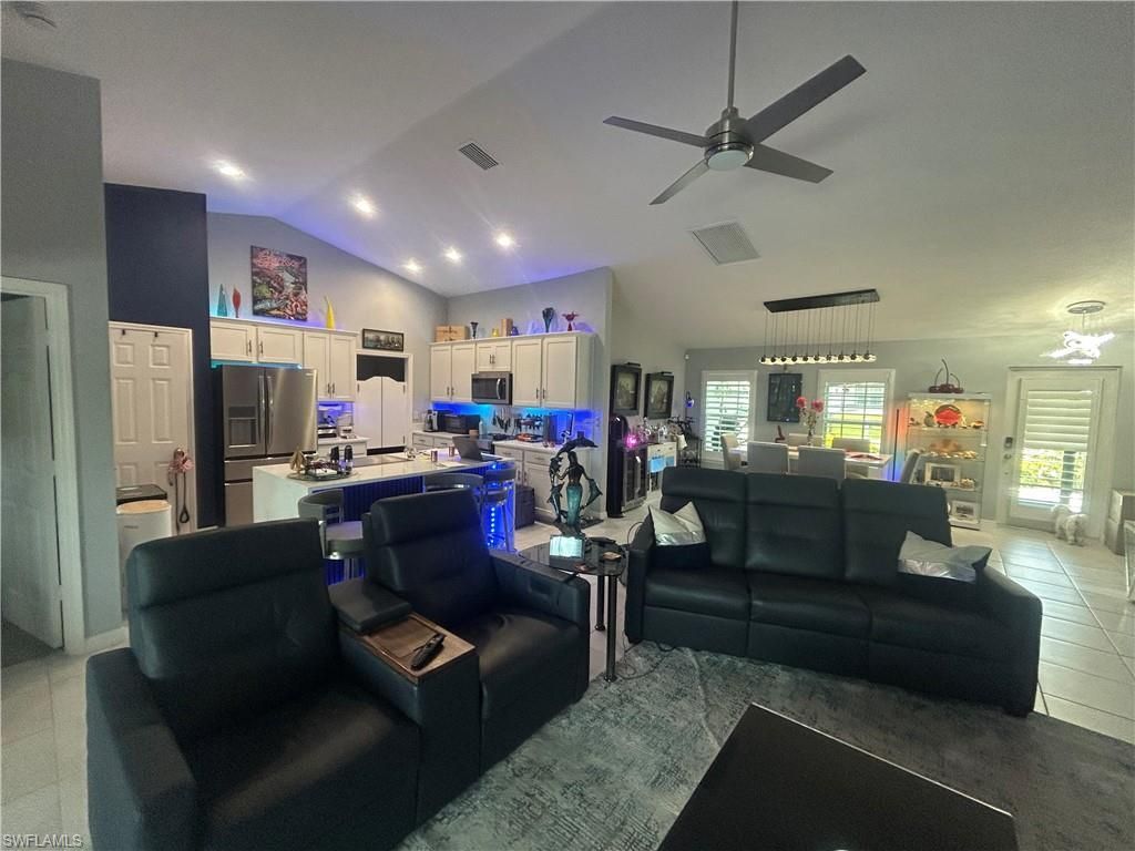 1811 SW 3rd Ter, Cape Coral, FL 33991 Photo