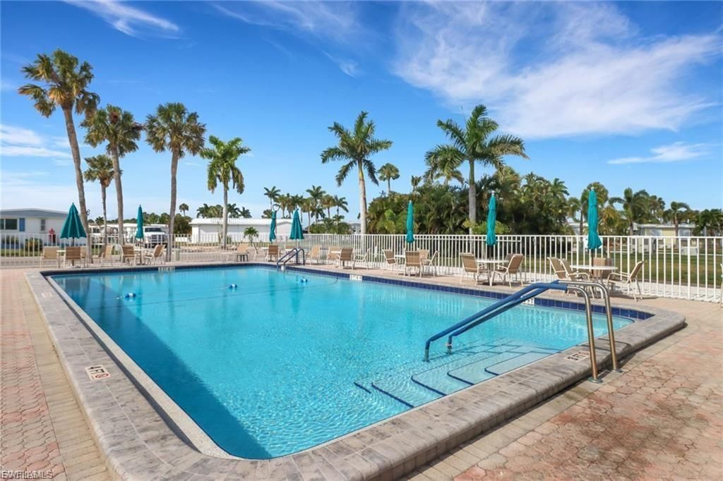 17540 Peppard Dr, Fort Myers Beach, FL 33931 Photo