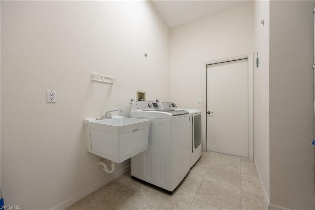511 SE 24th St, Cape Coral, FL 33990 Photo