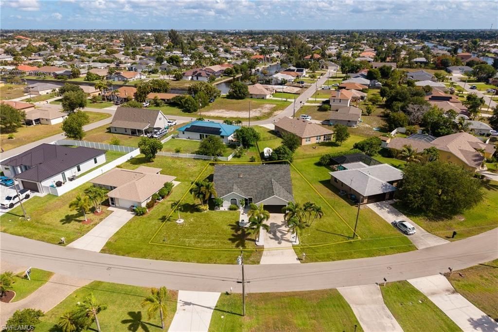 511 SE 24th St, Cape Coral, FL 33990 Photo