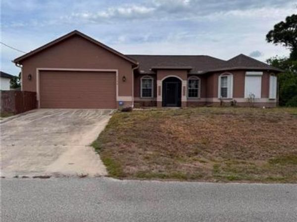 1154 Damen ST E, LEHIGH ACRES, FL 33974