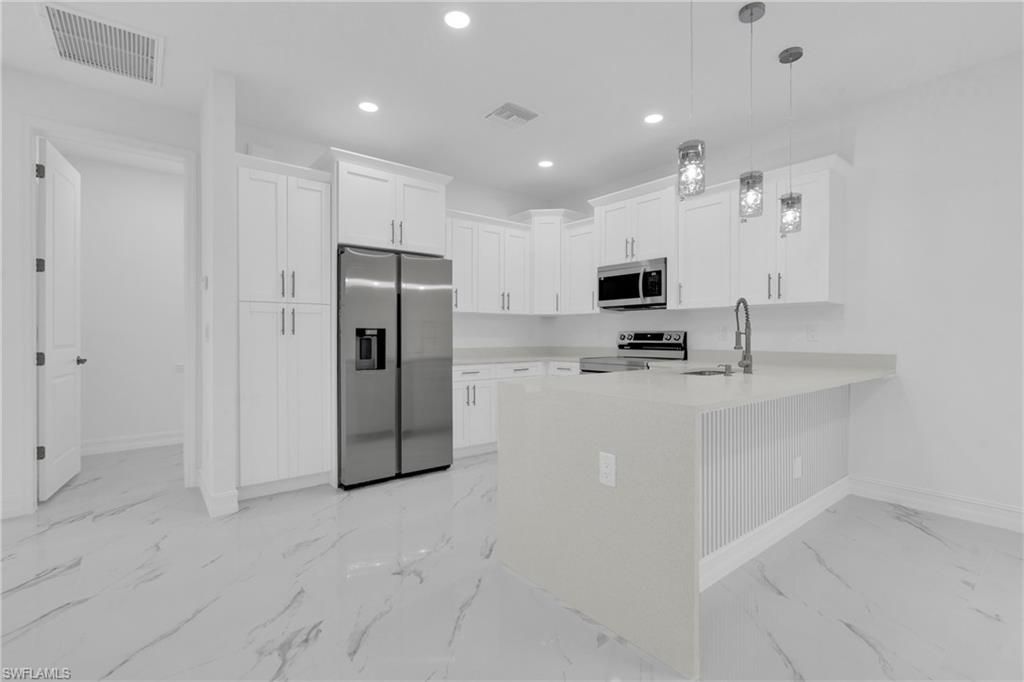 918 8th Ave , Lehigh Acres, FL 33972 Photo
