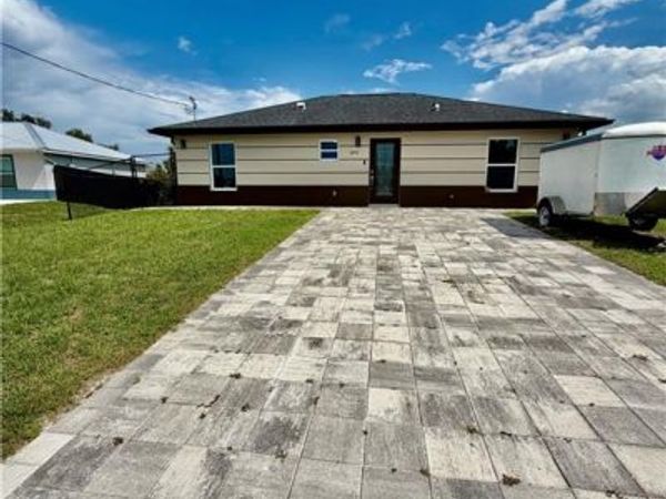 2075 Detroit DR , LABELLE, FL 33935