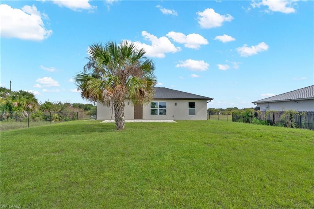 2075 Detroit Dr , Labelle, FL 33935 Photo