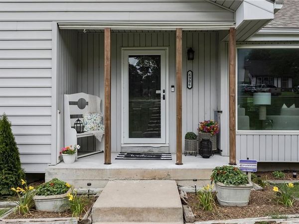 6906 Brownridge Drive, Shawnee, KS 66218