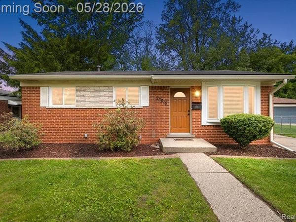 23015 Tuck Road, Farmington Hills, MI 48336