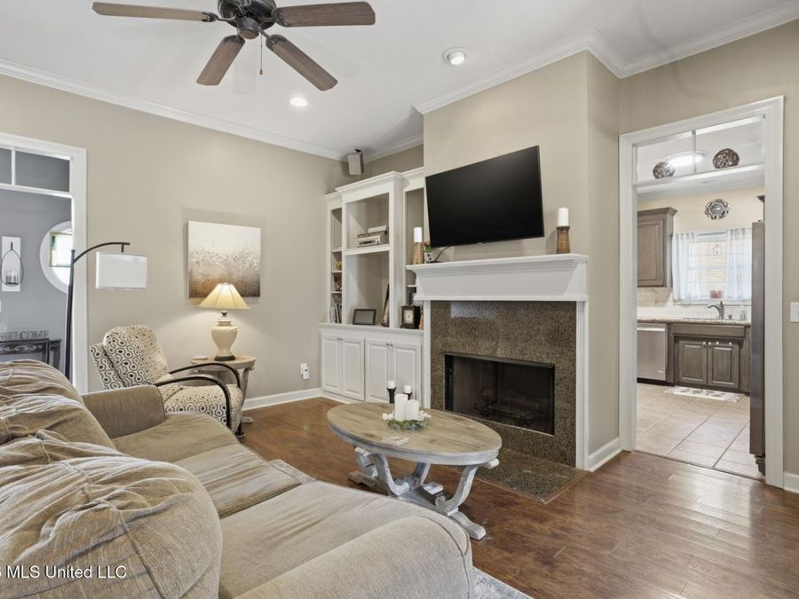 Property Image 6