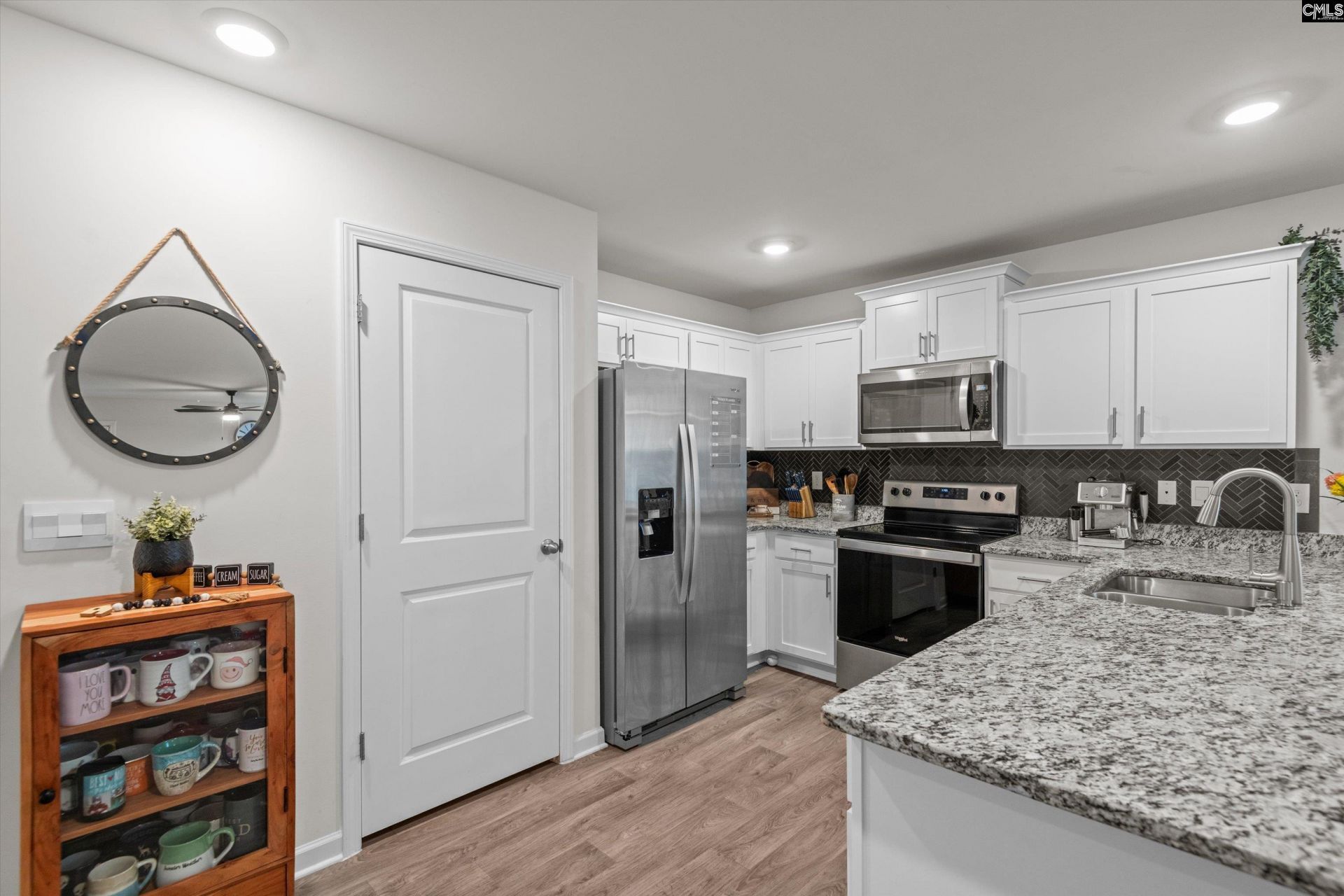 1050 Mckittrick Drive Photo 6