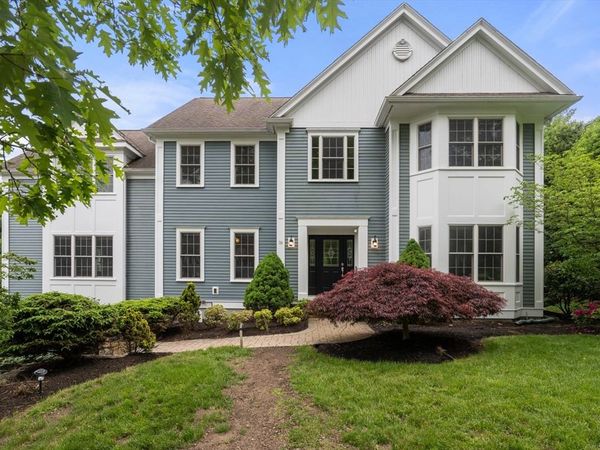 19 Dunedin Rd, Wellesley, MA 02481