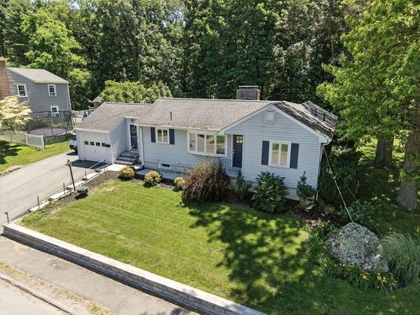 9 Fisher Terrace, Woburn, MA 01801