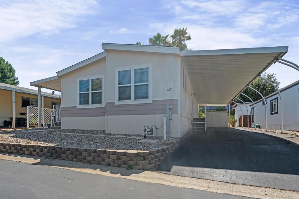 971 Borden Road, San Marcos, CA 92069 Main Photo