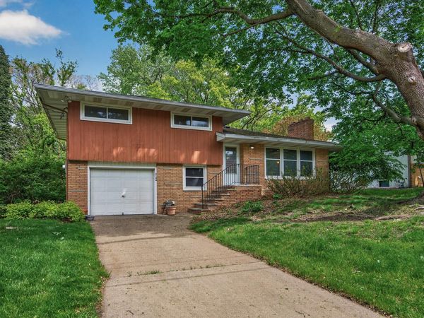 3104 Mildred Drive, Roseville, MN 55113