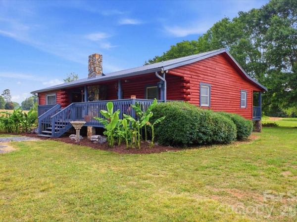 4639 Hickory Lincolnton Highway , Newton, NC 28658