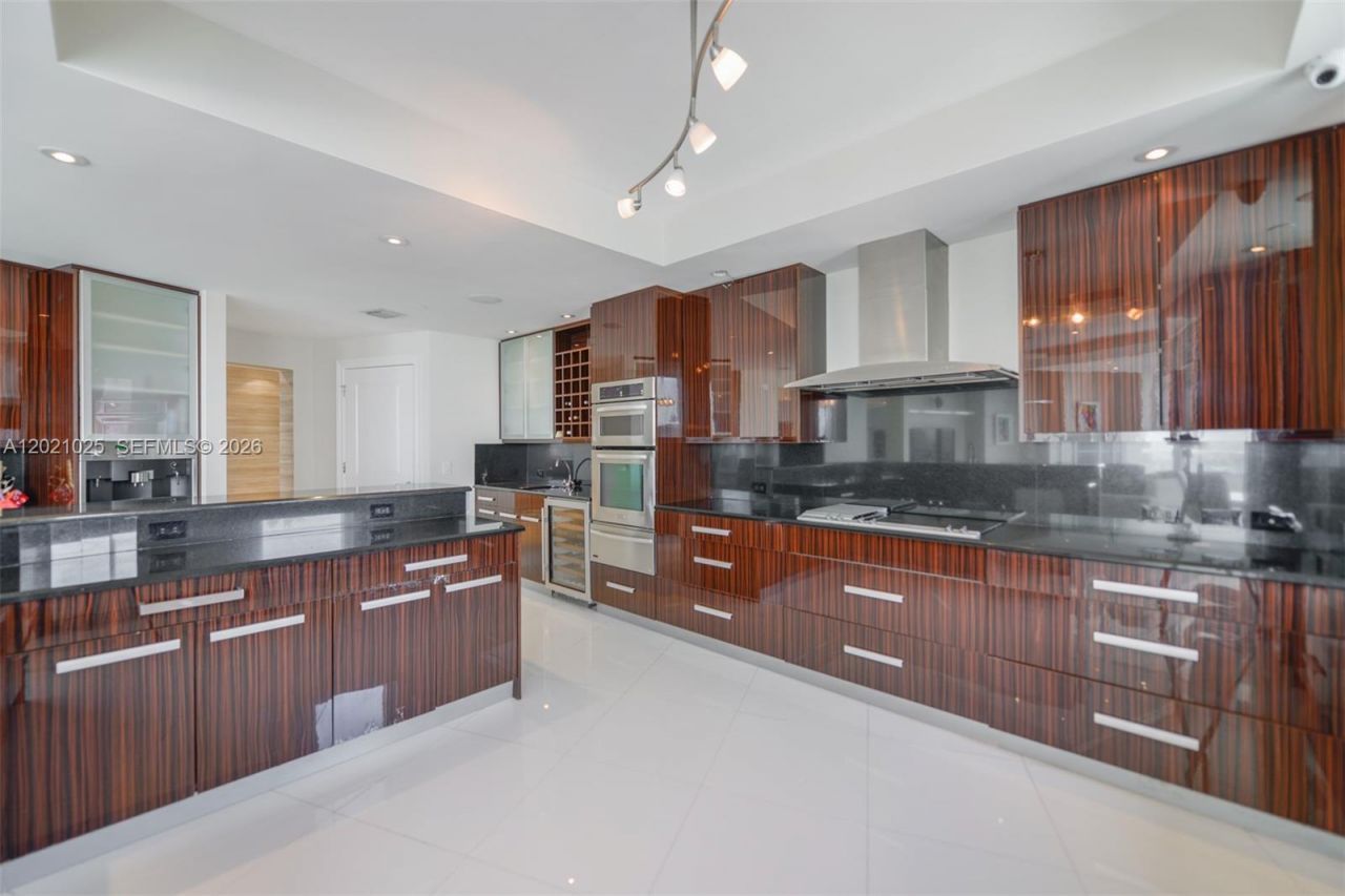6000 Island Blvd, Unit 1801, Aventura, FL 33160 Photo