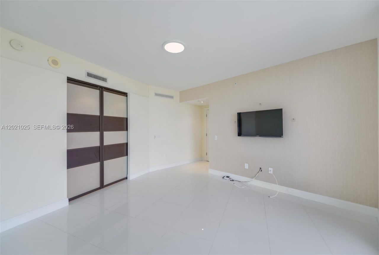 6000 Island Blvd, Unit 1801, Aventura, FL 33160 Photo