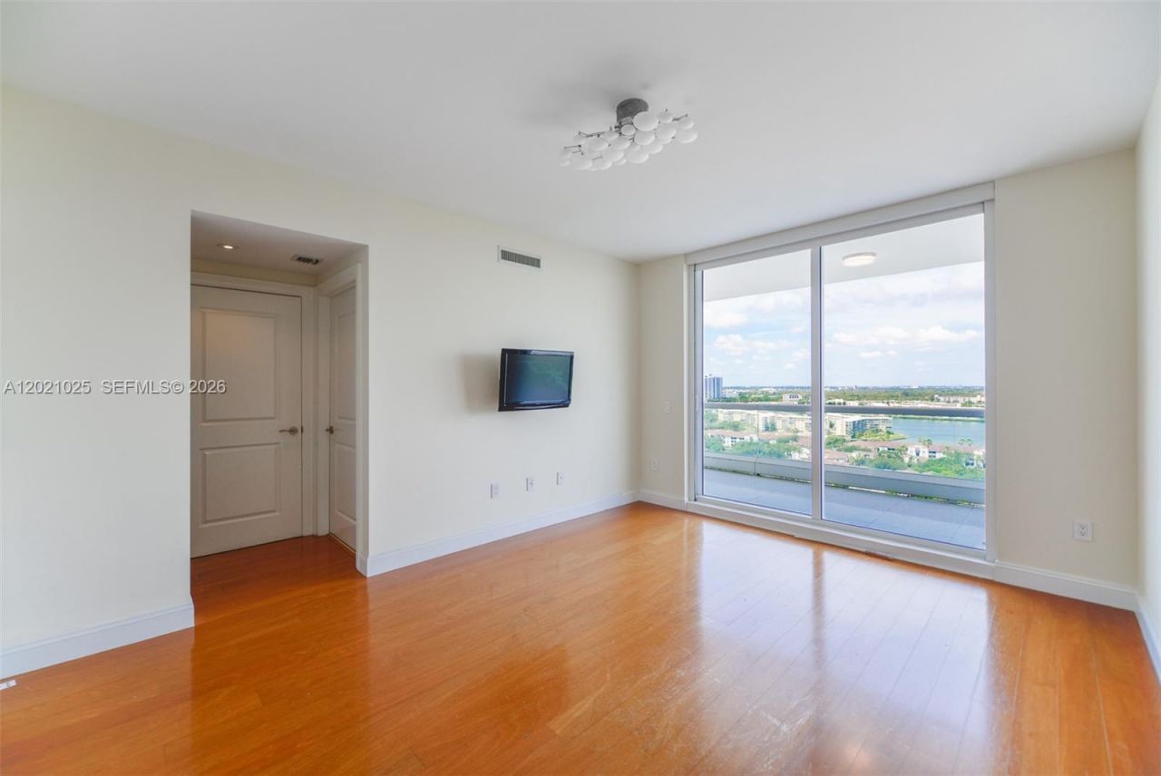 6000 Island Blvd, Unit 1801, Aventura, FL 33160 Photo