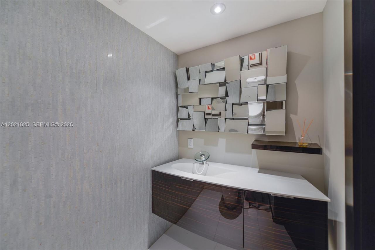 6000 Island Blvd, Unit 1801, Aventura, FL 33160 Photo