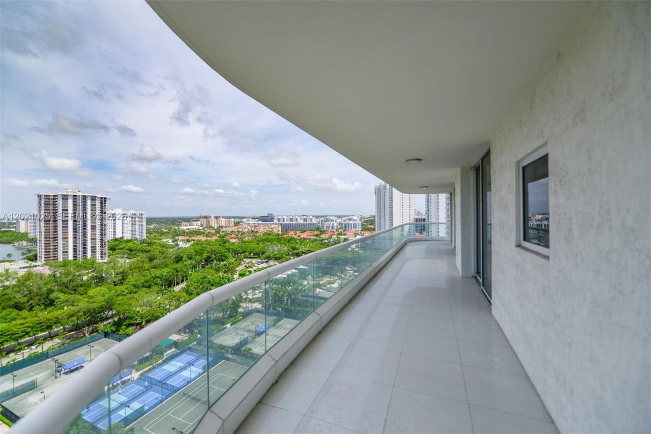 6000 Island Blvd, Unit 1801, Aventura, FL 33160 Photo