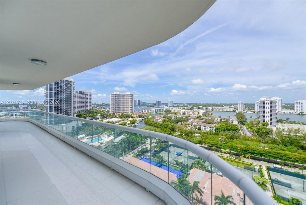 6000 Island Blvd, Unit 1801, Aventura, FL 33160 Photo