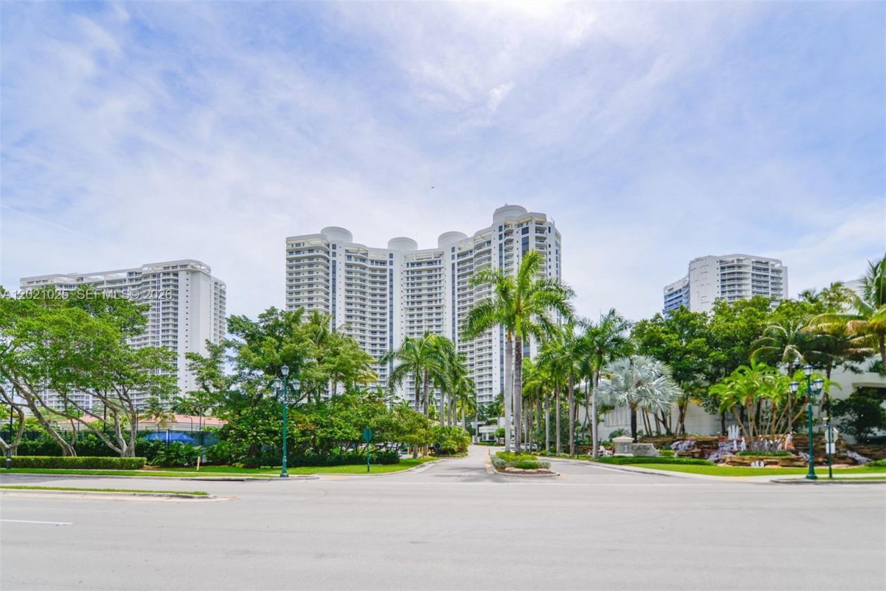 6000 Island Blvd, Unit 1801, Aventura, FL 33160 Photo