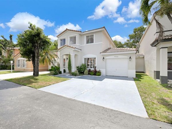 9732 SW 166th Ct , Miami, FL 33196